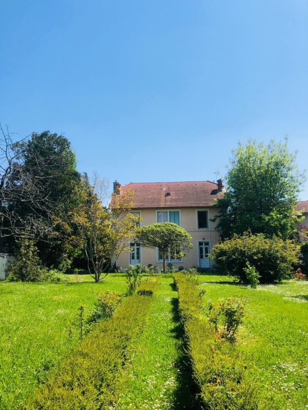 Foyer étudiantes à Lyon: 2 chambres disponibles !